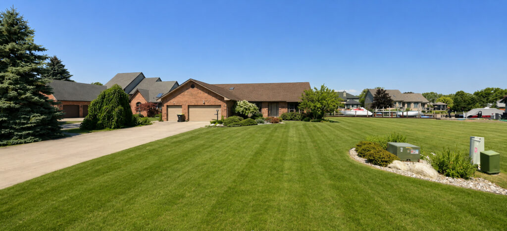 Waterfront Real Estate, Chesterfield, MI
